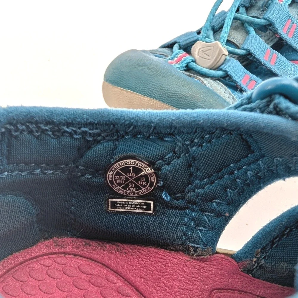 KEEN Seacamp‎ II CNX Blue Pink Youth Water Sandals Size 1